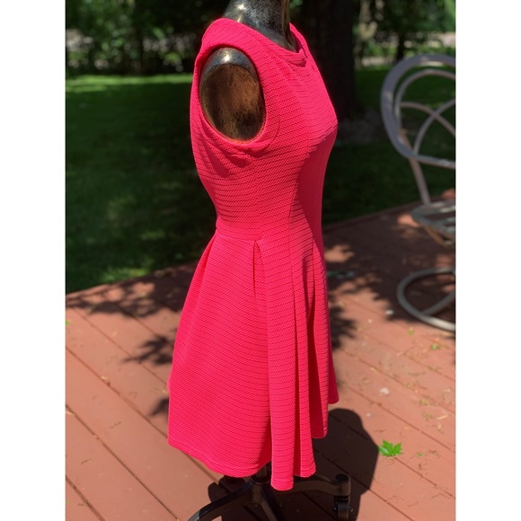 Windsor Pink Backless Dress - Picture 2 of 4